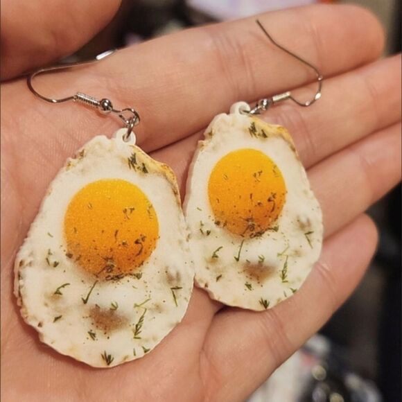 Realistic 5d fun dangle earrings - Picture 8 of 11